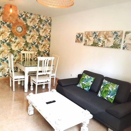 Tamarindo I piscinas de agua salada - fibra óptica Corralejo Exterior foto